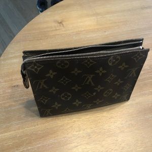Makeup Bag LV